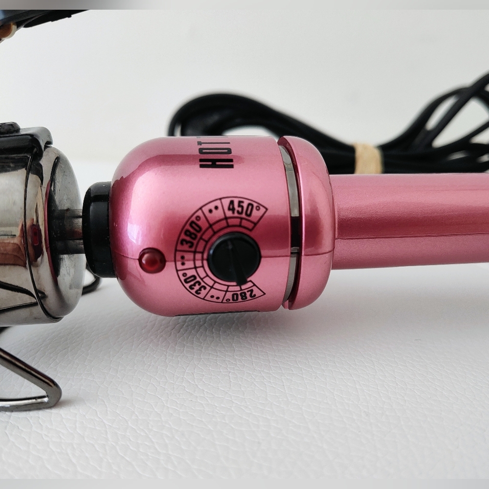 ~~HotTools🩷 Curling Iron~~ - Picture 2 of 6